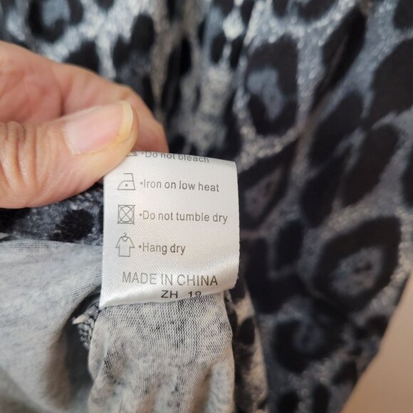 DB Moon 2XL Leopard Print Long Sleeve Dress W/ Pockets pair w/boots or heels - Picture 8 of 14